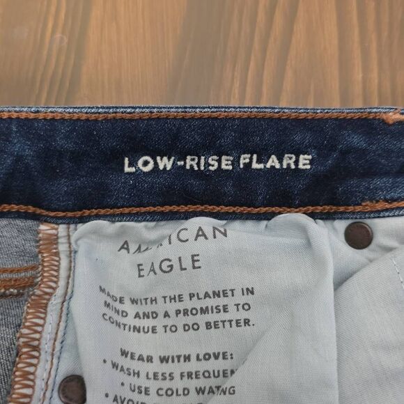 American Eagle Women's Size 2 Short Blue Low Rise Flare Jeans - Picture 3 of 7
